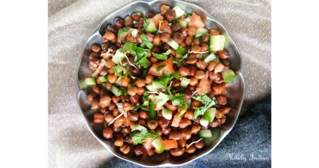 broccoli and black chana salad